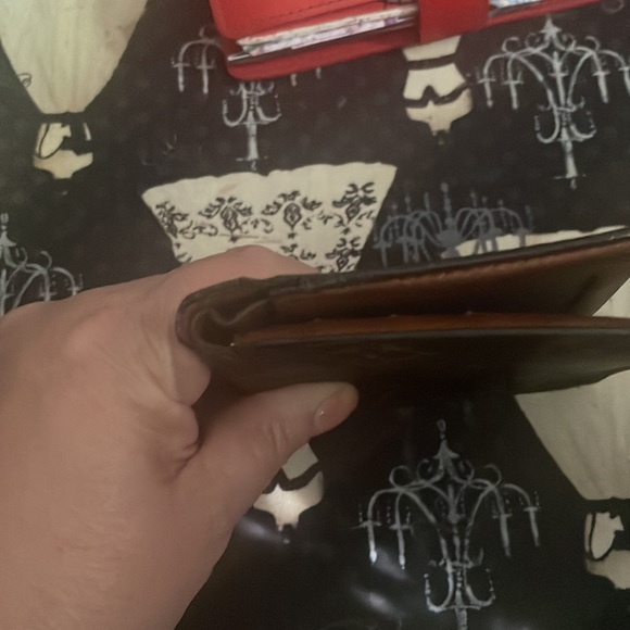 Authentic Louis Vuitton wallet - Picture 8 of 11